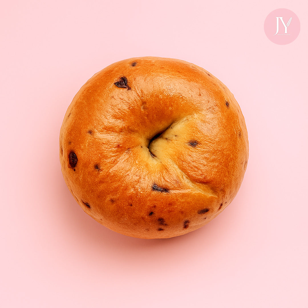 Raisin Mixed Berries Cream Cheese Bagel (Fresh)
