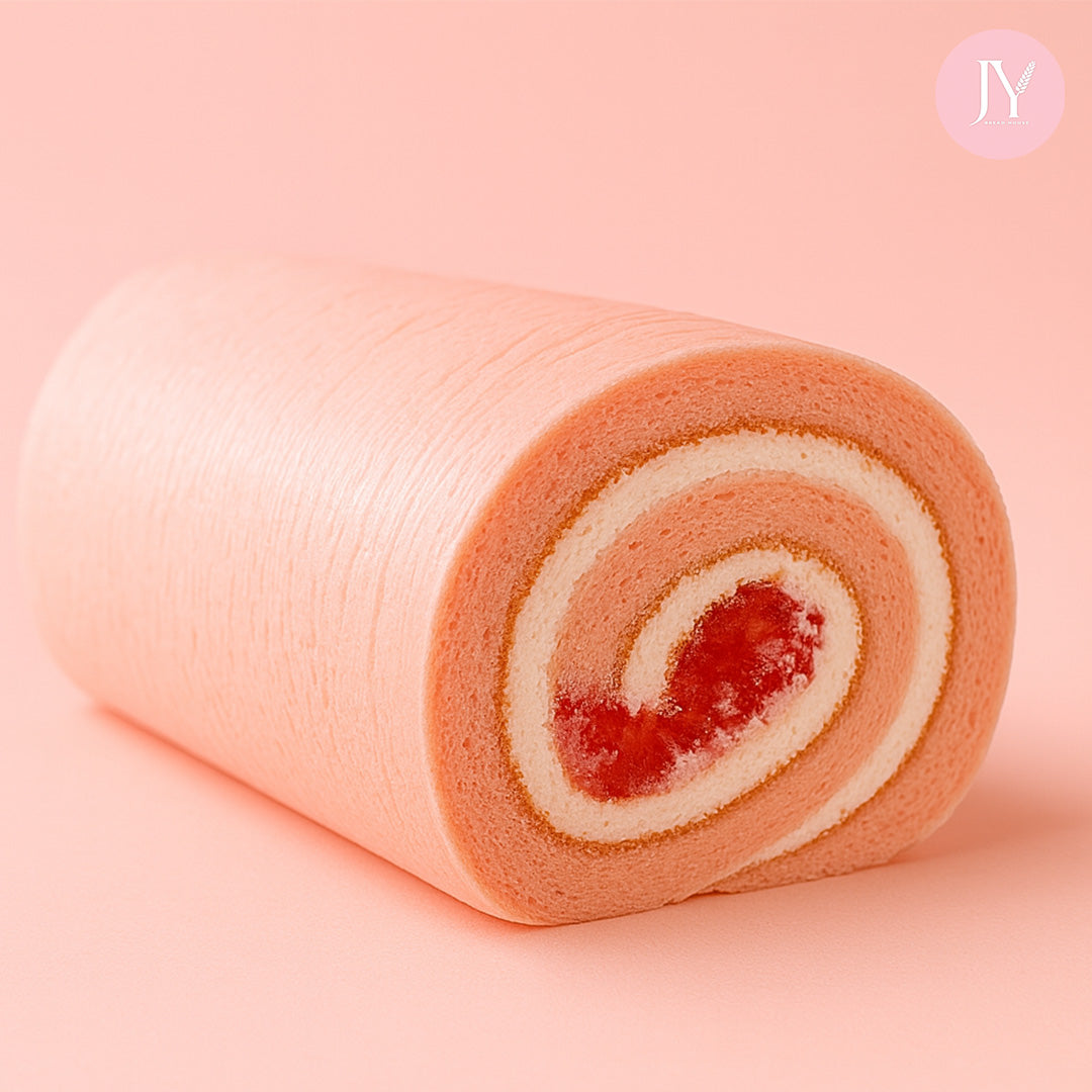 Strawberry Swiss Roll [Less Sweet]