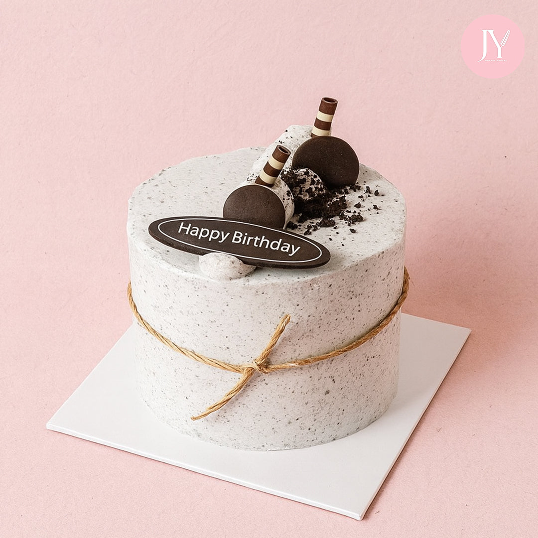 Oreo Cookies Cream (4") Birthday Cake